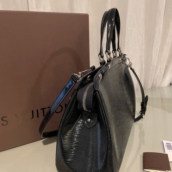 Authentic Louis Vuitton Brea shoulder bag - Picture 4 of 9